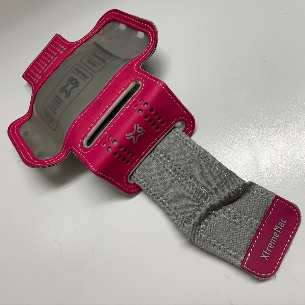 XTREMEMAC Sportwrap pink fits iPhone mini, SE, 6, key compartment Adjustable arm